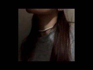 1/3 Putita se masturba en la calle y luego el el pasillo del loby del hotel