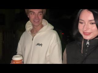 Прогулка по улице закончилась спермой в рот