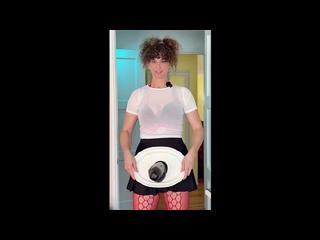 Тарелка с членами.