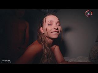 Соседка по комнате пришла ночью, чтобы осушить мои яйца