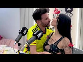 EloPodcast showing him ass in a horny interview with Ambar Prada