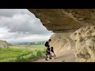 A real pickup girl on an excursion excursion turned into a quick sex on a beautiful landscape
