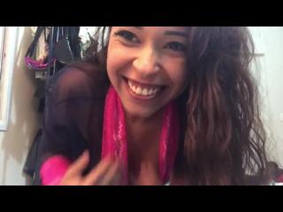 Me ajude a me arrumar para sentar no meu namorado. 