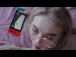 Step sister wanted to play with the console, but I flooded her ass sperm. Karneli Bandi.