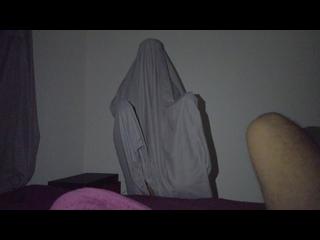 👻Fantasma real aparece en mi cuarto😱 y me folla, zombie culona Halloween