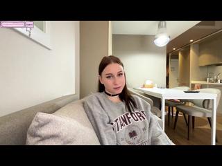 Моя распутная одноклассница хочет член, а не учиться. Трахнул ее и кончил ей в рот