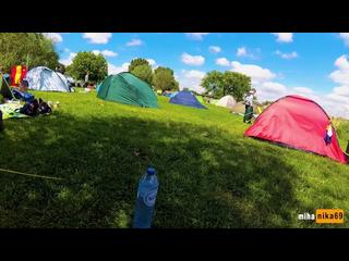 Рискованный секс в многолюдном кемпинге Амстердама | POV by MihaNika69