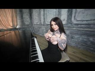 Игра на Фортепиано закончилась  Жесткой Еблей во Все Щели И Спермой На Лице