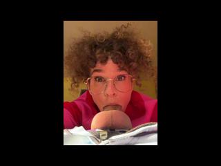 Быстрый секс под елкой, кончи мне в дымоход