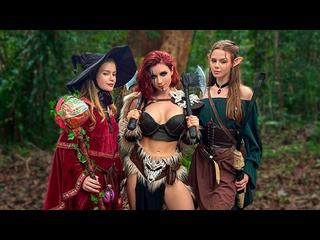 Porno D&D World - Sweetie Fox, Diana Rider and ArinaFox in Sex Adventure