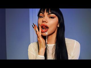 Porn actress sucked off a guy from a dating site