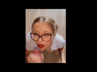 Compilation de faciale pour Ashley