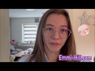 Dreifacher Squirt! Dünnes Teenie Orgasmen