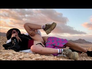 Pickup Public Sex In Mountains at a beautiful Sunset