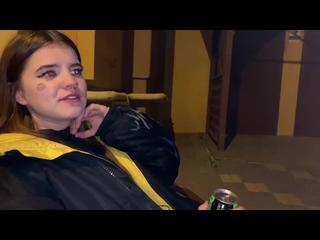 Снова встретил похотливую школьницу и трахнул её у себя, залив всё лицо спермой. Разговоры и сюжет.