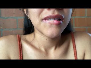 Novia con bonito cuerpo le gusta que le penetren su pequeño cońo