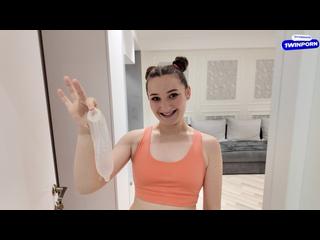 Моя горячая сводная сестра забыла презерватив после секса со своим парнем