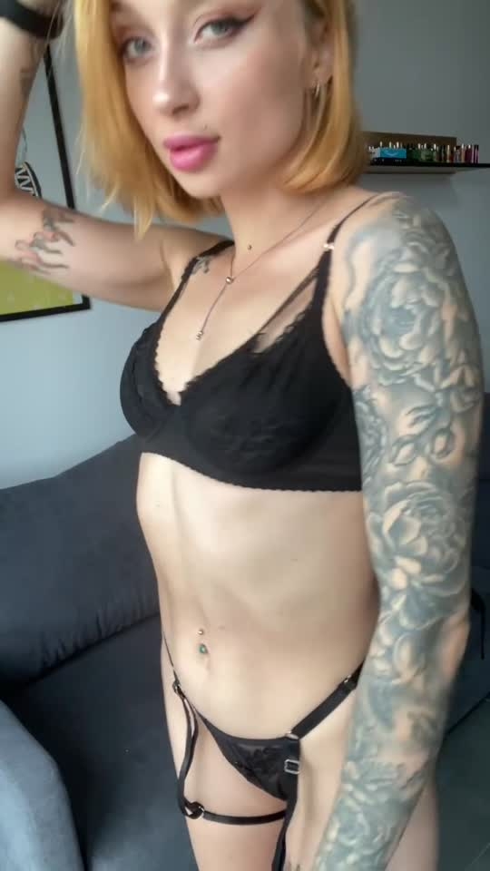 Do you want to know what is hiding under my underwear?)