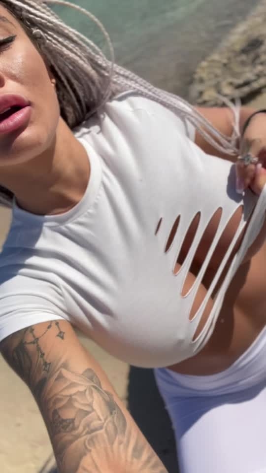Stop fantasizing about the size of my tits, it's time to show you the truth😈🥵