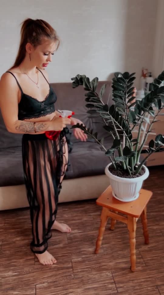 I watered the flowers and decided to touch my pussy 😍